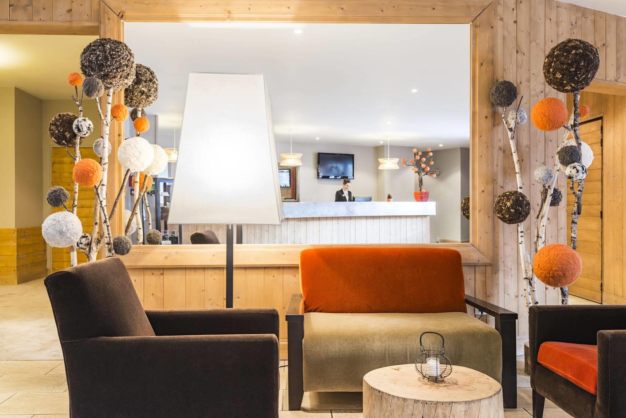 Hotel Les Bruyeres Les Menuires Bagian luar foto
